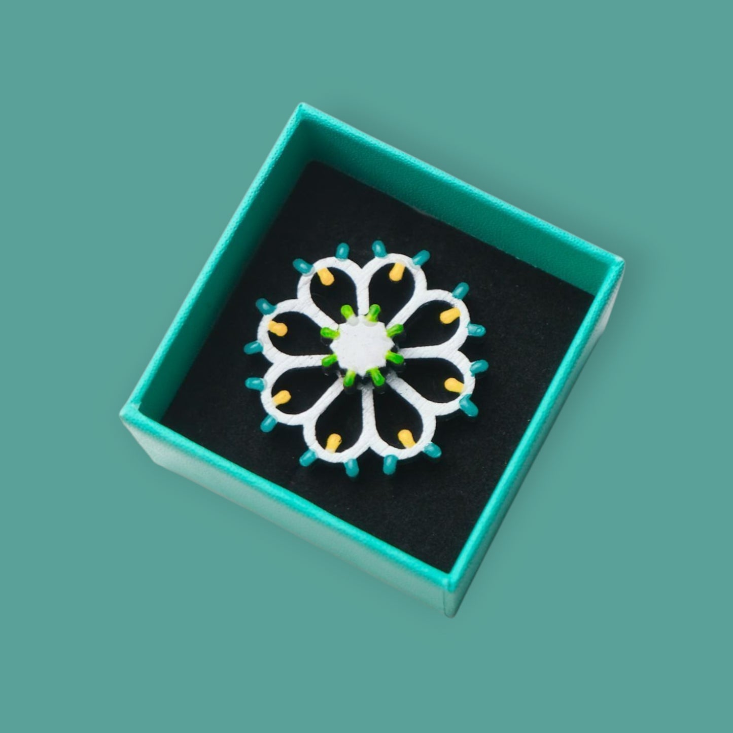 Anello regolabile Rosone Fiore: Anello in legno a forma di Luminaria Salentina