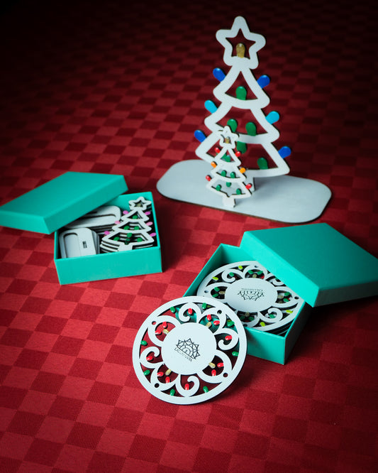 SET COMPLETO: Sottobicchieri + Segnaposto + Portatovaglioli in legno a forma di Luminaria Salentina