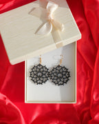 Rosone Giglio total black orecchini