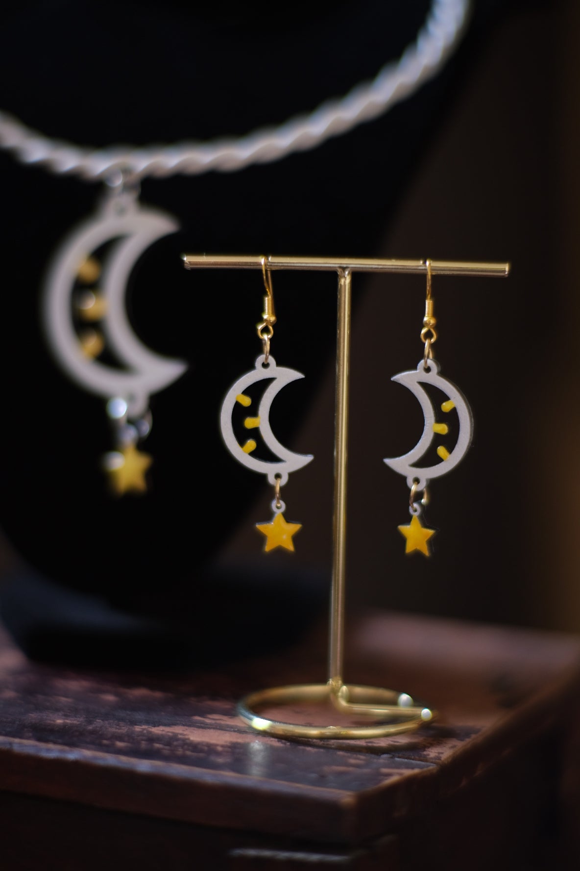 SET Luna: Collana e orecchini in legno a forma di Luminaria Salentina