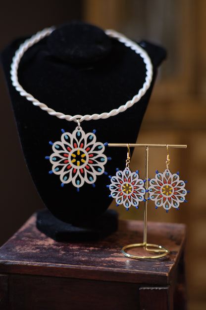 SET ROSONE OTRANTO: Collana e orecchini in legno a forma di Luminarie Salentine con collier rigido