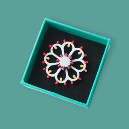 Anello regolabile Rosone Fiore: Anello in legno a forma di Luminaria Salentina