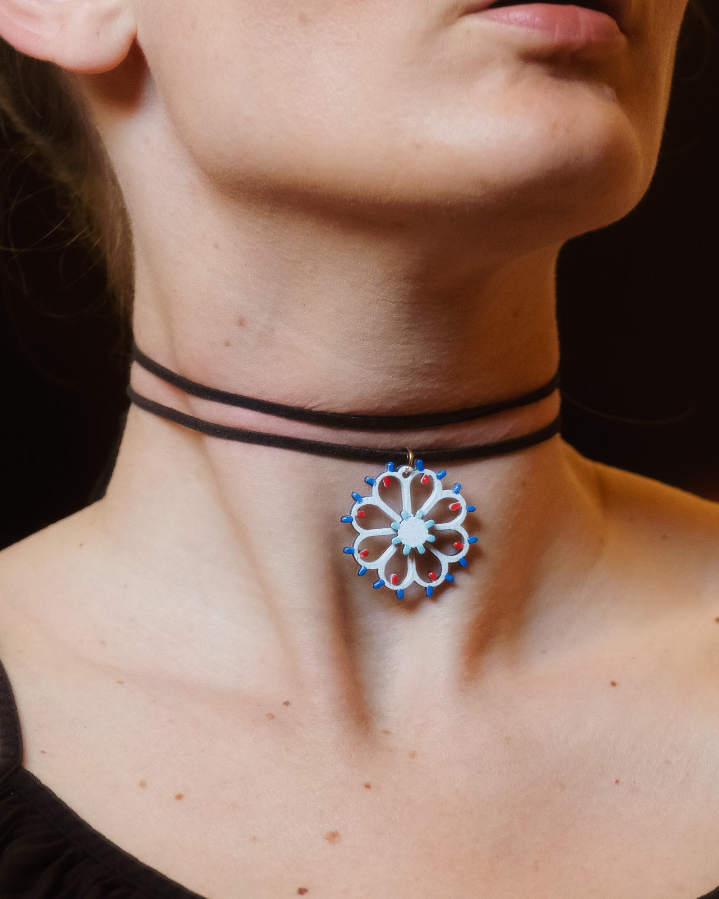 SET completo FIORE: Collana, orecchini e anello in legno Luminaria Rosone Fiore