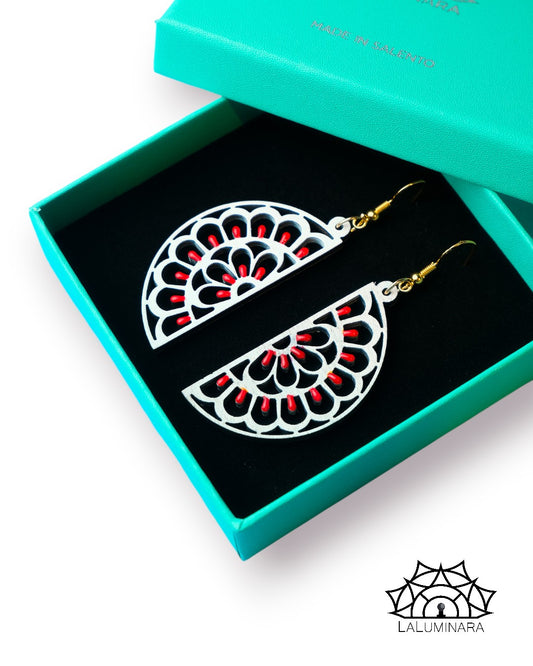 Rosone Dídyma: Orecchini in legno a forma di Luminaria Salentina