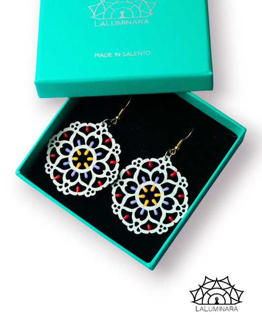 Rosone Lecce: Orecchini in legno a forma di Luminaria Salentina