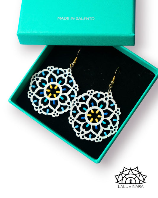 Rosone Lecce: Orecchini in legno a forma di Luminaria Salentina