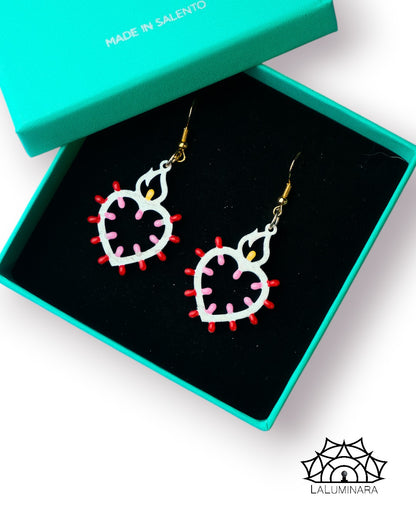 Cuore Sacro: Orecchini in legno a forma di Luminaria Salentina