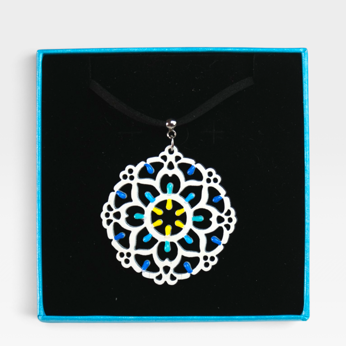 Rose Window Otranto choker necklace