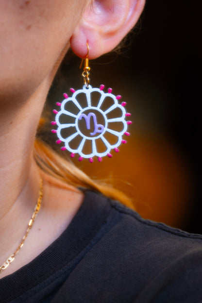 Zodiaco: Orecchini in legno a forma di Luminaria Salentina con segni zodiacali