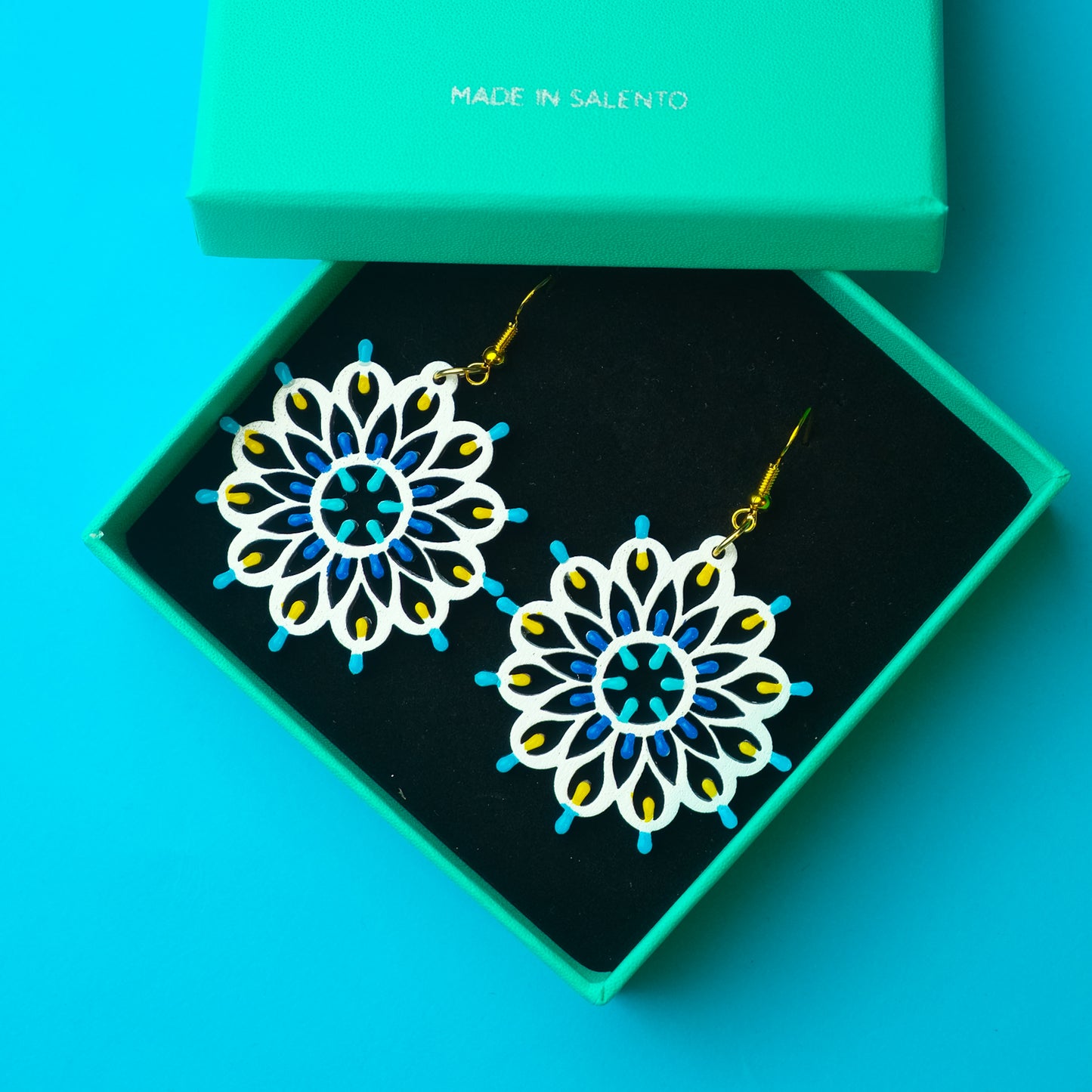 Rosone Otranto: Orecchini in legno a forma di Luminaria Salentina