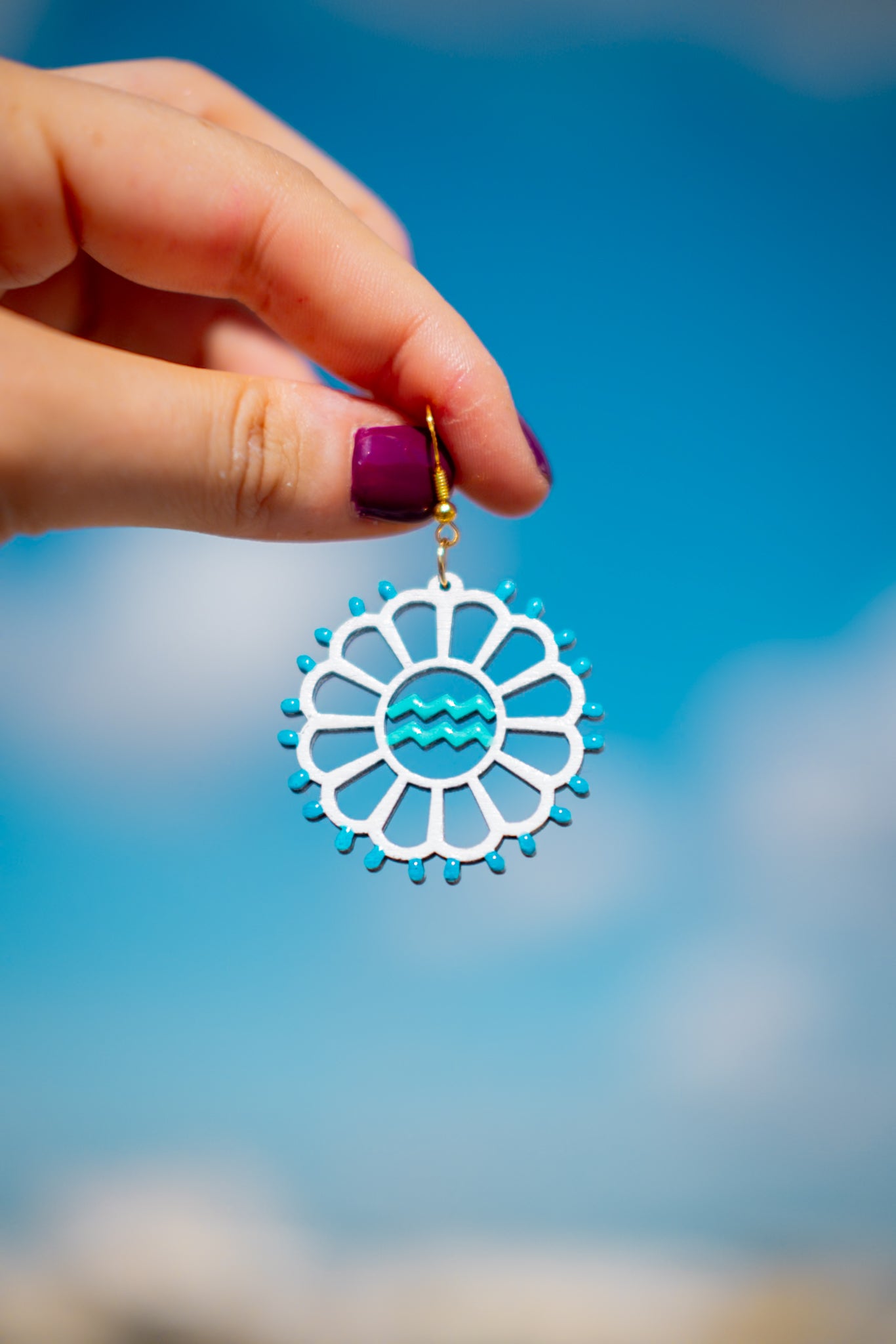 Zodiaco: Orecchini in legno a forma di Luminaria Salentina con segni zodiacali