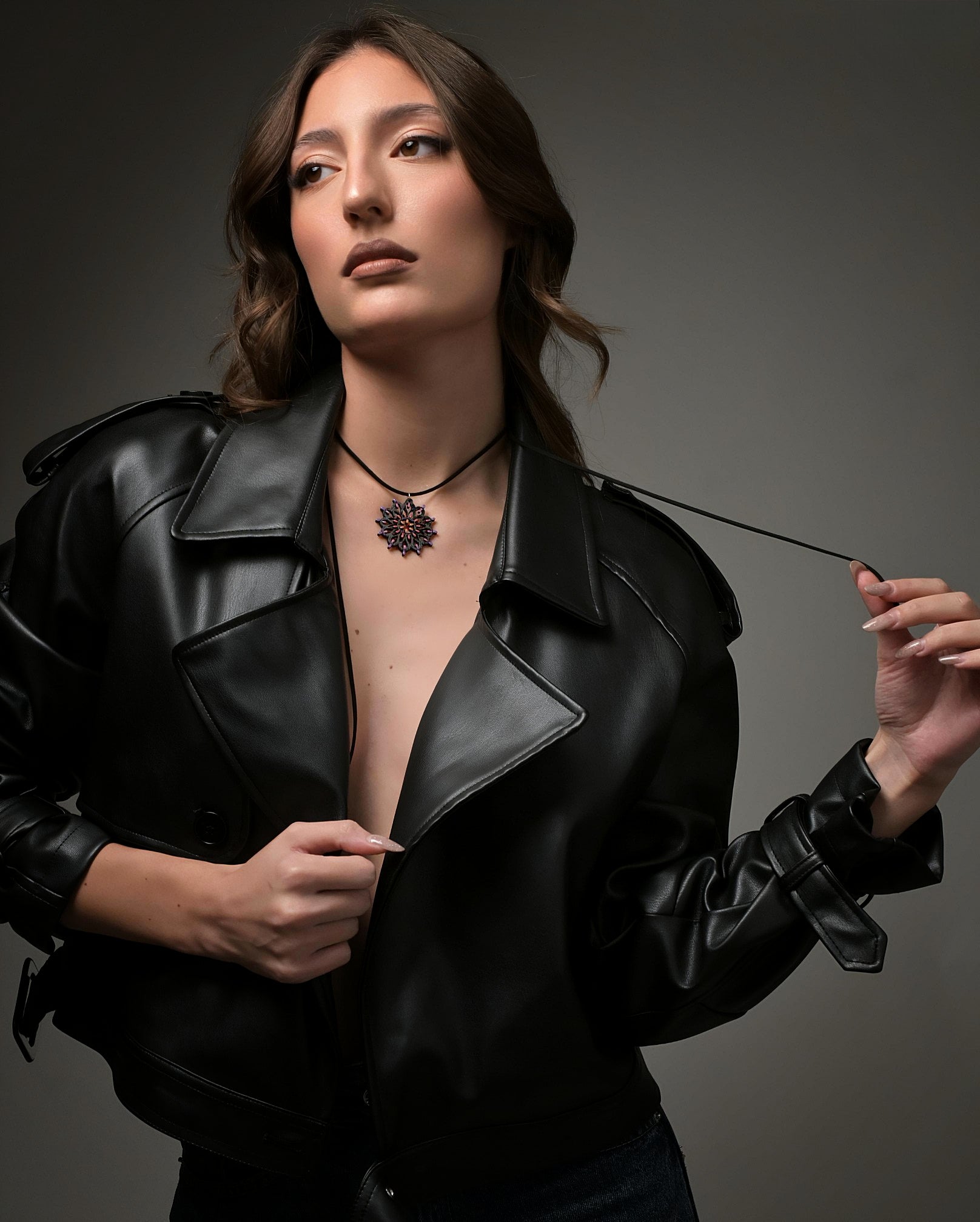 Rosone Otranto nero collana choker