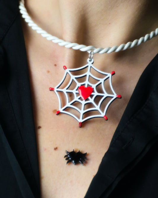 Collana TARANTA: Collana in legno con pendente